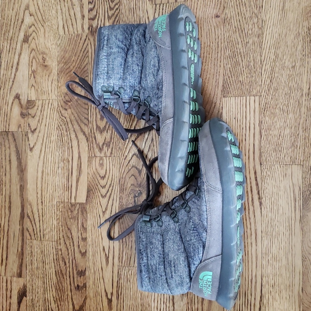 (8) The North Face Puffer Lace Up Cozy Lined PRIMALOFT Outdoor Gorpcore Athletic